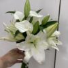 Белый букет невесты из лилий и калл в Бресте