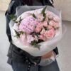 Букет с гортензией и кустовой розой с доставкой в Бресте