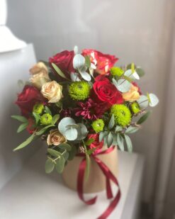 цветы в шляпной коробке