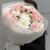 Кустовая роза, гвоздика, хризантема, гипс